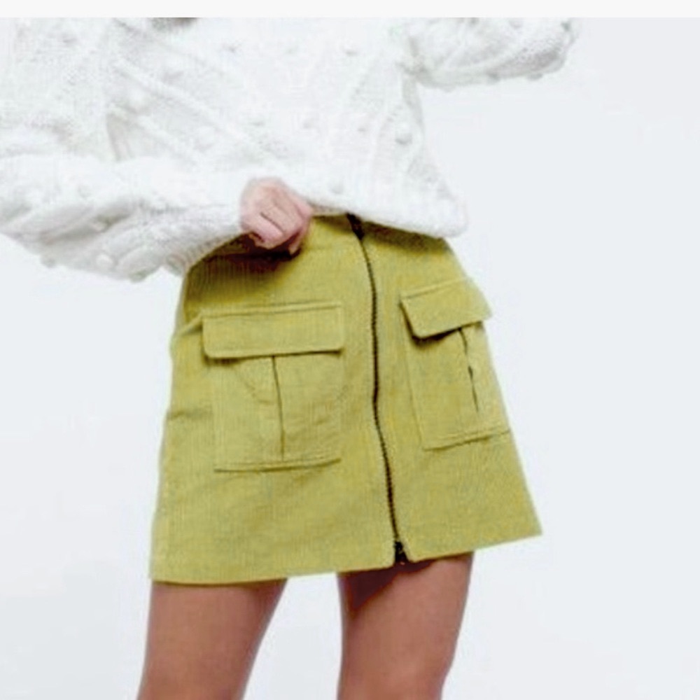 Moon River Chartreuse Corduroy Mini Skirt Size Small